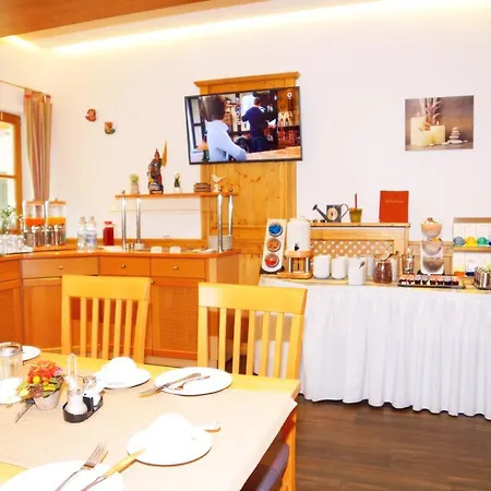 Guest house Schoell 3*